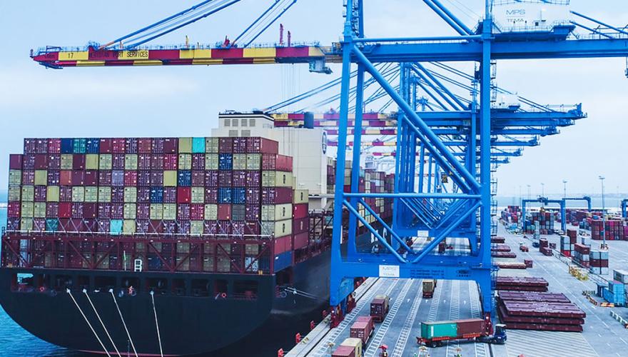 Shipping port in Ghana 
